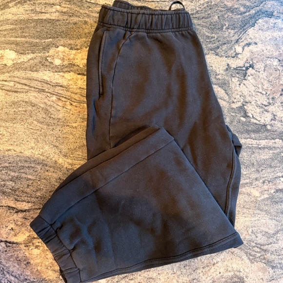 Lululemon Mid Rise Oversized Joggers - Picture 5 of 5